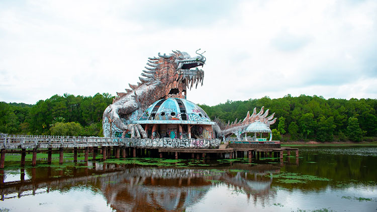Ho Thuy Tien abandoned park - Hue