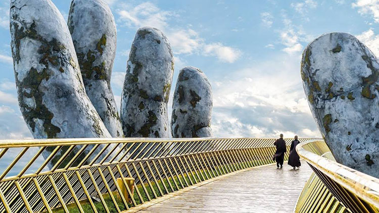 The Golden Bridge - Da Nang