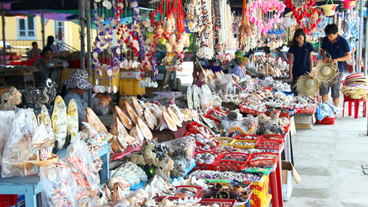 Tan Hiep market