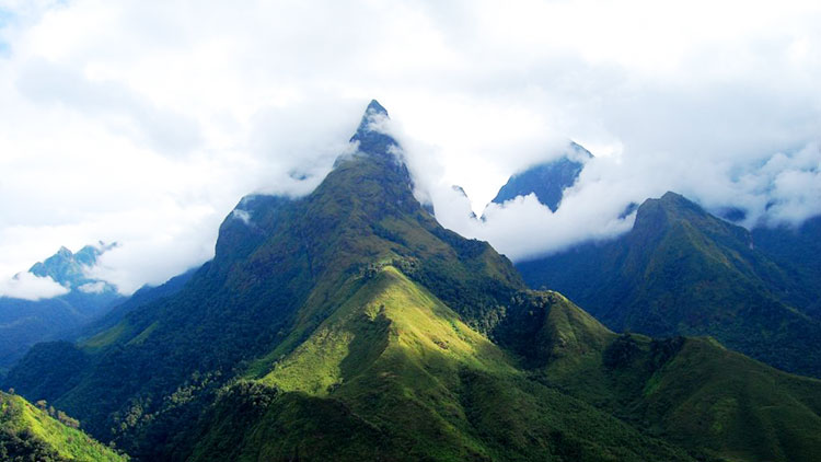 Fansipan peak