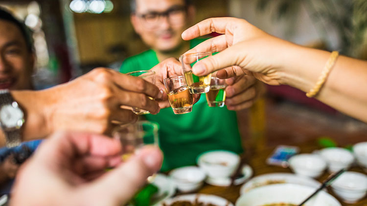 Vietnamese drinking etiquette