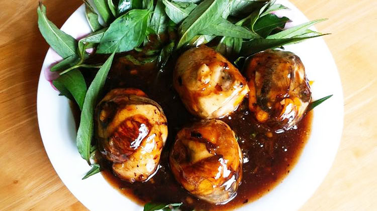 Stir fried balut with tamarind sauce, a more fascinating version of balut