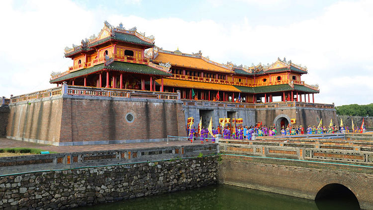 Hue: Lost In The Everlasting Beauty Of The Historic City - Visa2Asia