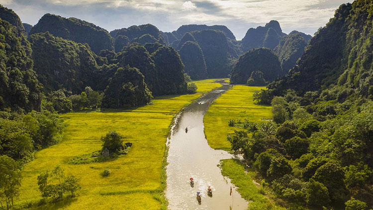 Tam Coc Bich Dong - the complex of poetic scenic spots of Ninh Binh province