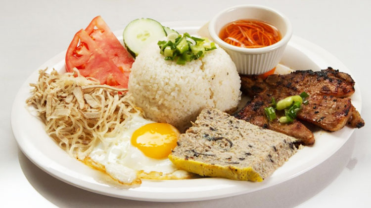 A typical plate of Com Tam